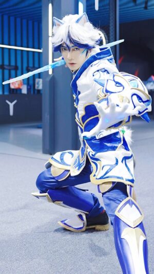 Jiro Wang Instagram - #英雄聯盟 #lol #leagueoflegends #cos #cosplay #ez #伊澤瑞爾 #ezreal #青花瓷