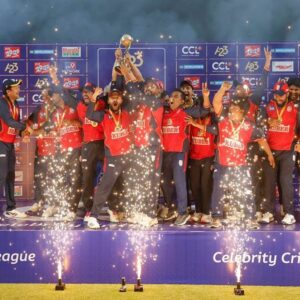 Jisshu Sengupta Instagram - @vishnuinduri , the mastermind behind CCL, passes on the coveted CCL trophy to @senguptajisshu , captain of the @bengaltigerst20 ! Let the celebrations roar! 

#A23 #Parle2020 #CCLSeason10 #DanubeCCLUAE #Chalosaathkhelein #CCLonJioCinema #CelebrityCricketLeague #JioCinema

@a23rummy @parle2020cookies
@bharathicementofficial @officialjiocinema @sonysportsnetwork