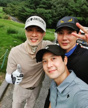Jo Hyun-jae Instagram - 나를 아껴주는 키큰 형들과 행복했던시간~^^
#🙏#🏌‍♂️