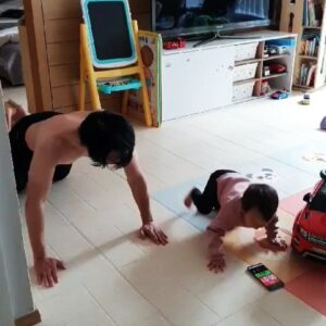 Jo Hyun-jae Instagram - #Exercise with my son^^ #😆 #🏋️