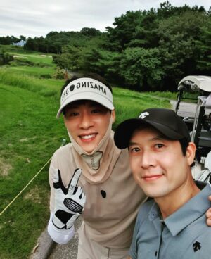 Jo Hyun-jae Instagram - 나를 아껴주는 키큰 형들과 행복했던시간~^^
#🙏#🏌‍♂️