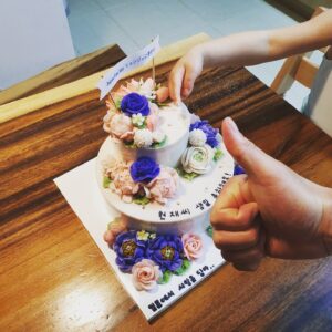 Jo Hyun-jae Instagram - 매년 축하해 주셔서 너무 고맙습니다 ♡
#생일 #고맙습니다 #모두건강하세요