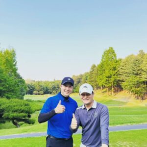 Jo Hyun-jae Instagram - 조성하 선배님과 투샷~^^

#즐거웠던 #감사합니다🙏 #날씨좋았던날 #봄 #여름 #야마하vd59
