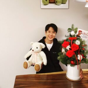 Jo Hyun-jae Instagram - Thank you, everyone. Have a great Christmas.
#merrychristmas #감사합니다