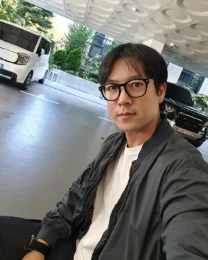 Jo Hyun-jae Instagram - 즐거운 명절 보내세요^^
#명절 #추석 #🙏