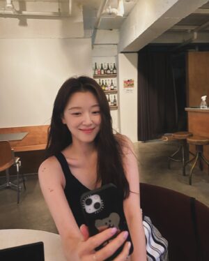 Jo Woo-ri Instagram - 