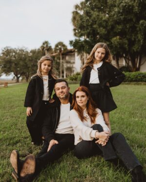JoAnna Garcia Instagram - From our family to yours 🎄❤️☃️