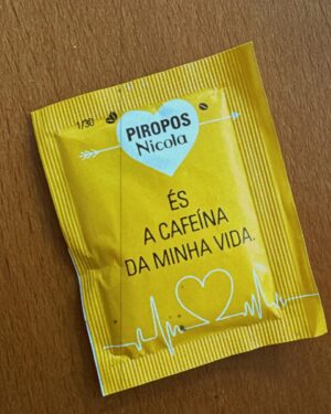 Joana Araújo Instagram - A aproveitar o solinho de Castelo Branco 😅 
.
Só publiquei a última fotografia porque a achei extremamente pirosa ➡️😂