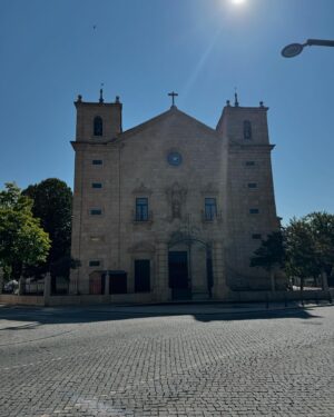 Joana Araújo Instagram - A aproveitar o solinho de Castelo Branco 😅 
.
Só publiquei a última fotografia porque a achei extremamente pirosa ➡️😂