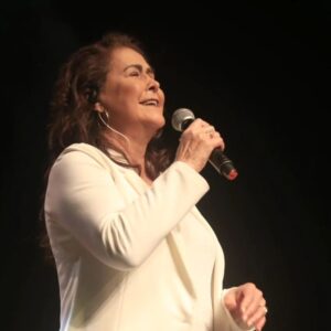 Joanna Instagram - 🎼 TÔ FAZENDO FALTA! 
Ontem (07) o Projeto Seis e Meia com @cantorajoanna e @deusadoforro foi um sucesso com INGRESSOS ESGOTADOS no @teatroriachuelonatal! 

🎙️ A noite foi repleta de hits marcantes e românticos de Joanna que celebra mais de 40 anos de carreira. E a potiguar Deusa levou o poder da música nordestina ao palco e contagiou a todos com muito forró!

Confira agora os melhores momentos! 

📸 @evaldogomes.foto | @maisumjean

🎤 Patrocínio @Caern115, @governodorn, @sterbomoficial via Programa Câmara Cascudo, @unimednatal, @aritubaturismo @saolucasrn e @grupo_dunas via Programa Djalma Maranhão.

🎶 Realização: @idearteproducoes e SuperStar Promoções

#projetoseisemeia #joanna #deusadoforro #romantismo #forro #musicanordestina #mpb