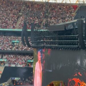 Joanne Froggatt Instagram - Thank you so much to the icon that is @taylorswift and her team for the most epic night last night. I don’t think I’ve ever witnessed first hand so much love between an artist and their audience, it was magical. ♥️