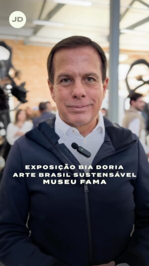 João Doria Instagram - Aqui em Itu, interior de São Paulo, ao lado da Bia, na abertura da exposição das suas obras, no Museu Fama, no Centro Cultural Fábrica São Pedro. Bia demonstra seu talento e sensibilidade nas suas esculturas e na defesa do meio ambiente. Suas obras estão em coleções, em mais de 30 países. Parabéns Bia pela seu sucesso!