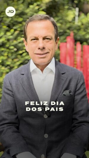 João Doria Instagram - Ser Pai é um privilégio. Ter Pai é uma dádiva. Hoje, celebre e demonstre seu amor ao seu Pai com um abraço e um beijo. Para aqueles que não têm mais o Pai ao seu lado, que a memória e o legado dele tragam a lembrança do amor e da inspiração. Feliz Dia dos Pais! ❤️