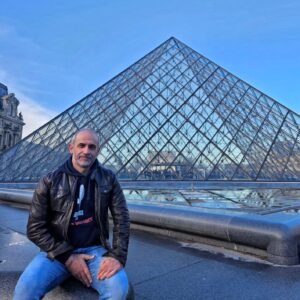 João Moleira Instagram - Um dia em Paris nunca fez mal a ninguém