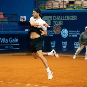 João Sousa Instagram - Chega ao fim uma temporada de 2023 desafiante e muito desgastante. Feliz por ter tido a oportunidade de competir em Portugal mais vezes mas triste por não poder fazê-lo sempre nas melhores condições e consequentemente não ter alcançado os meus objectivos. Agora é tempo de descansar e refletir sobre o meu futuro! 
Obrigado a todos pelo vosso incrível apoio e carinho SEMPRE! 🇵🇹❤️🎾

2023 it’s over and what a challenging year it was. I was happy to be able to perform in my country and with my people many more times but also sad to not be able to do it on my full physical capacity. Now is time to rest and think about my future. Thanks for your great support always. 🎾❤️