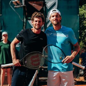 João Sousa Instagram - Obrigado PEDRO!!! 🎾🇵🇹

Hoje aposentou-se do ténis profissional um jogador incrível, mas acima de tudo uma excelente pessoa! 

Todos sabemos que o ténis é um desporto exigente mas sempre com um sorriso na cara e com a tranquilidade que o caracteriza, deixou momentos bonitos dentro do campo e grandes memórias fora dele! Foi um prazer enorme para mim partilhar o campo contigo e fazer parte desta tua última “dança”! 

Desejo-te o melhor para esta nova etapa da tua vida e acima de tudo, não deixes de ser o Pedro que todos conhecemos, vais deixar saudade! 🇵🇹🎾