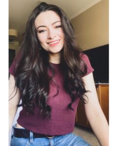Actress Jodelle Ferland HD Instagram Photos and Wallpapers January 2020