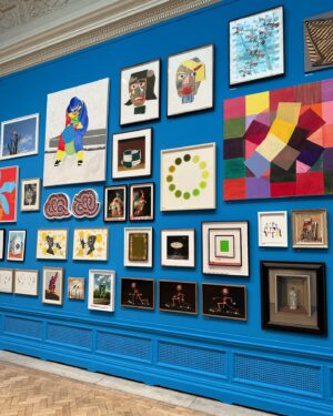 Joe Lycett Instagram - It’s the final few days of @royalacademyarts summer exhibition and I finally made it to have a quick whizz round and to see Gary Clam in pride of place. It really is a delight. Finishes this weekend so act fast!
