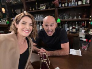 Joe Nieves Instagram - Surprise!!!! Great to see this lovely young lady again. @cobiesmulders Always a pleasure #himym #himyf #carlthebartender