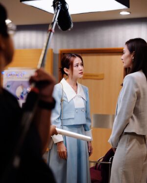 Joey Leong Instagram - Clara os:
希望一張開眼 就能看見如圖健康帥氣的爹地

爹地能否醒過來？為他集氣⋯

此刻9:30PM #名門 AEC頻道306 播出
#AstroGo #AstroOnDemand 隨時收看

#TheGreatResonance #Clara李靖慧
#JoeyLeongxTheGreatResonance #名门
#AstroOriginals #Astro中文原创电视剧