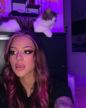 Johanna Ottosson Instagram - Me n my cat