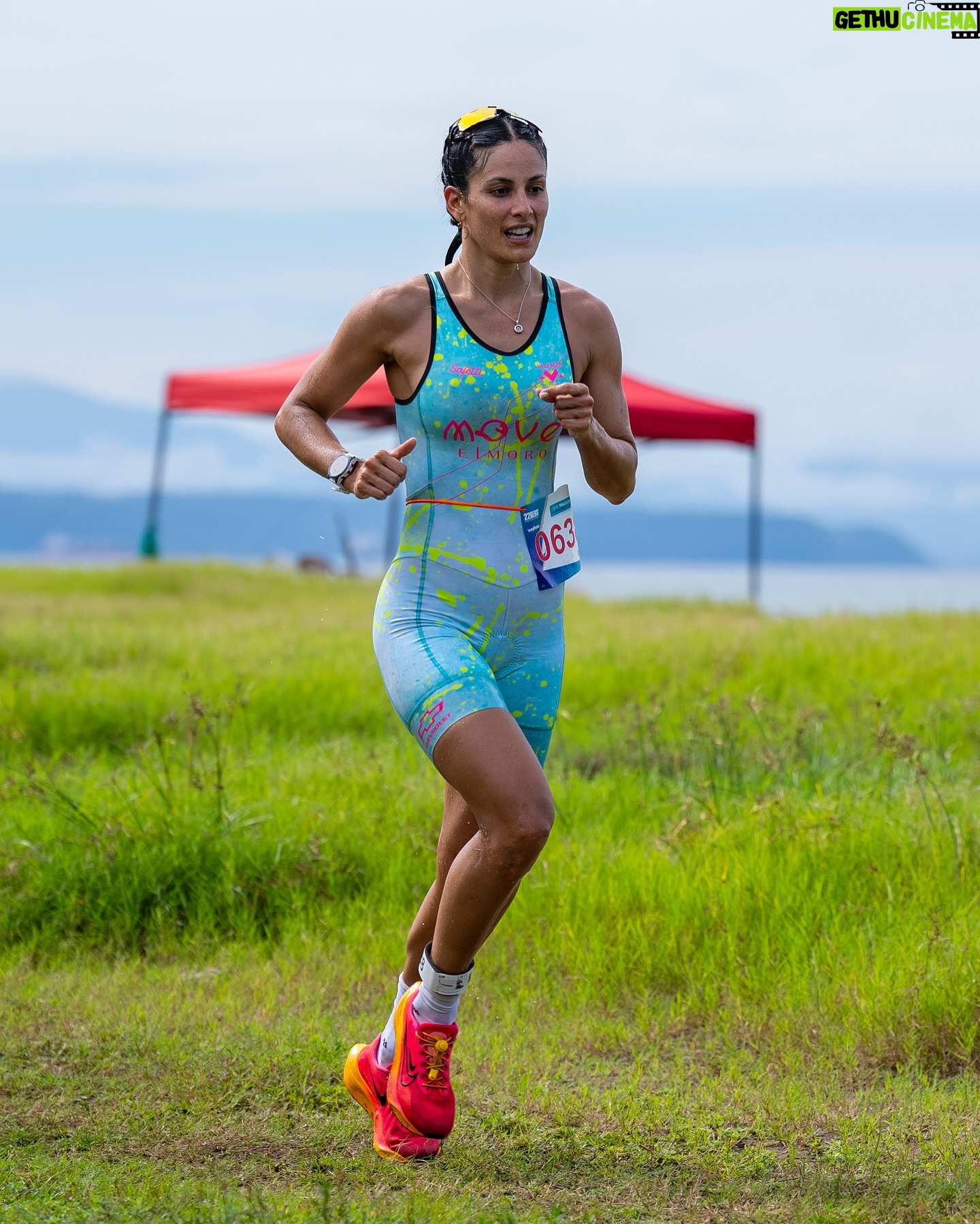 Johanna Solano - 11.8K Likes - Triatlón Paseo de los Turistas 🥇❤️
Natación rápida, bici caótica y corrida engañosa. 😅
Muy contenta con las sensaciones en general, he estado concentrada los últimos meses entrenando para otro evento de otro tipo totalmente, así que haberme sentido fuerte y enfocada este fin de semana me llena de confianza! 🙏🏽
Este mes viene cargado de eventos!!!! Tres fines de semana de ciclismo de ruta por etapas (@vueltamasterfemenina), triatlón de montaña (@xterracostarica) y carrera de MTB (@volcano100cr) que me mantendrán bastante ocupada y motivada! 💥
Gracias @momiachacon @momia_ts por la puesta a punto para todos los retos que se me ocurren! 💪🏽
📸: @cusukofotografiacr