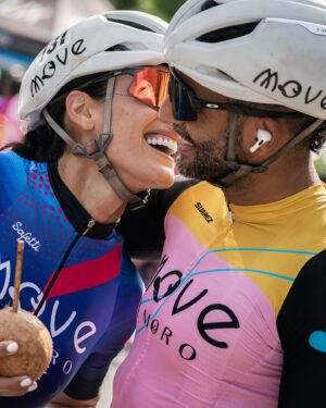 Johanna Solano Instagram - Si hay algo que admiro de vos es tu espíritu de lucha, lo apasionado y determinado que sos con todo lo que hacés.

Gracias por chinearnos, por protegernos, por estar siempre presente. ❤️

Te felicito por el @granfondoguanacaste de este fin de semana, soy testigo todos los días al verte de lo complicado y estresante que es organizar, delegar, coordinar todo lo que involucra un evento como este, y una vez más me(nos) demostraste lo capaz e inteligente que sos.

Pero lo que más admiro de vos es que a pesar de todo lo que tenés en la cabeza en días como ese, sacás el tiempo para detalles como cargar mi bici, preparar las botellas, la nutrición y encima de todo darme asistencia. 🥹

¡Sos lo máximo! ¡Te amo! ❤️

📸 1: @bernimb_fotografia 
📸 2: @josuefphoto 
📸 3: @__braulioromero__ 
📸 4 y 5: @alexbach18 @mtbpuromotor 
📸 7: @__braulioromero__