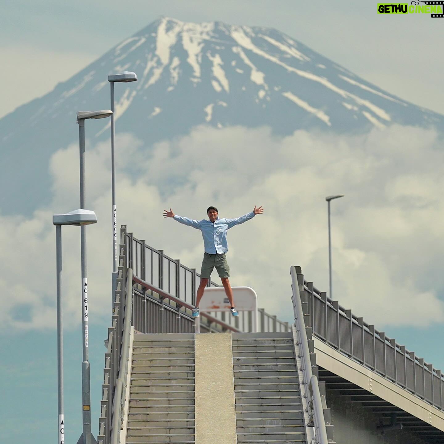 John Daub - 2.1K Likes - The Fujisan Yumeno Bridge in Fuji City, a 25 min walk from Shin-Fuji Station (Shinkansen) or 7 min bicycle ride, rentals are ¥200 ($1.40) for the day from the tourist office inside the station 🚉 no one there when I arrived at 9am, small groups came by taxi the next 2 hours 😂 a few people walked. Some total divas! Most polite, for a photo and moved on — so, worth the visit? It takes 1 hour 15 min from Tokyo Station to get here. For me, I’d say … #fujisteps #fujicity #mtfuji