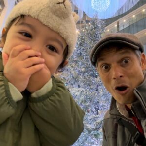 John Daub Instagram - In search of Tokyo’s BIGGEST Christmas Trees, we found 3 good candidates around Tokyo Station’s Marunouchi area — inside the Kitte Building is always a massive 🎄🤩 and the Maru Building has Disney themed tree! There’s also a anyone-can-play-the-piano-in-front-of-the-tree TREE 🎹 in tonight’s live stream on GO! with guest reporter, Leo 🦁