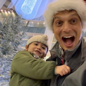 John Daub Instagram - In search of Tokyo’s BIGGEST Christmas Trees, we found 3 good candidates around Tokyo Station’s Marunouchi area — inside the Kitte Building is always a massive 🎄🤩 and the Maru Building has Disney themed tree! There’s also a anyone-can-play-the-piano-in-front-of-the-tree TREE 🎹 in tonight’s live stream on GO! with guest reporter, Leo 🦁