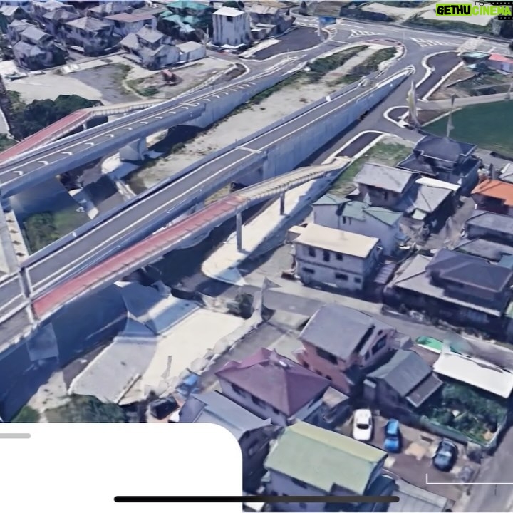 John Daub - 2.1K Likes - The Fujisan Yumeno Bridge in Fuji City, a 25 min walk from Shin-Fuji Station (Shinkansen) or 7 min bicycle ride, rentals are ¥200 ($1.40) for the day from the tourist office inside the station 🚉 no one there when I arrived at 9am, small groups came by taxi the next 2 hours 😂 a few people walked. Some total divas! Most polite, for a photo and moved on — so, worth the visit? It takes 1 hour 15 min from Tokyo Station to get here. For me, I’d say … #fujisteps #fujicity #mtfuji