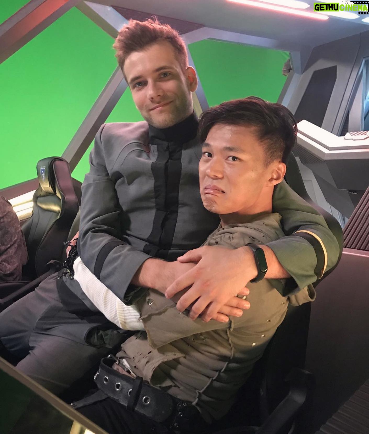 John Harlan Kim - 4.1K Likes - Thereās only one person Iād want by my side when piloting a spaceship and itās absolutely not this guy. It would definitely be @carlyraejepsen because I could, literally, listen to ācall me, maybeā 19 million times and not get sick of it. He also said to smile for the picture... so I did. Itās a love/hate, smile/cry, on/off, monogamous/open, enjoyable/horrible, fake/real relationship. Hereās to flying spaceships not with this guy. šøšøšø
šø: @maxschmige_dp