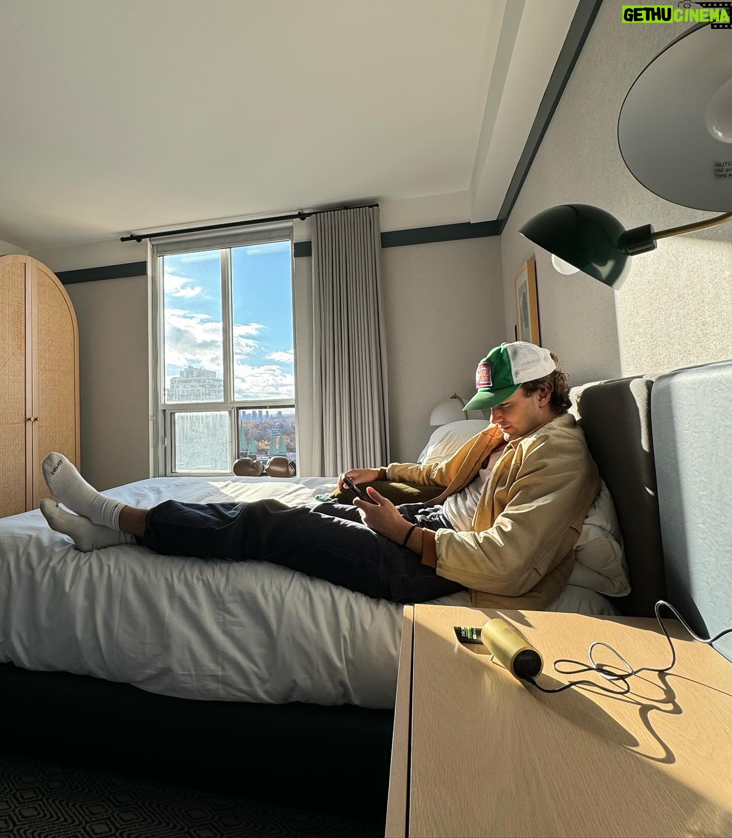 John Harlan Kim - 3.5K Likes - Back at it. Iād like to thank me team. Phoebe and Sara. Adam. Handsome Pavun. Me Mum. The crew. The cast. Ontarioās own, Avril Lavigne. Toronto Winter for making me a man. Amazon and Sony. The incredibly efficient security team down at Pearson International airport.