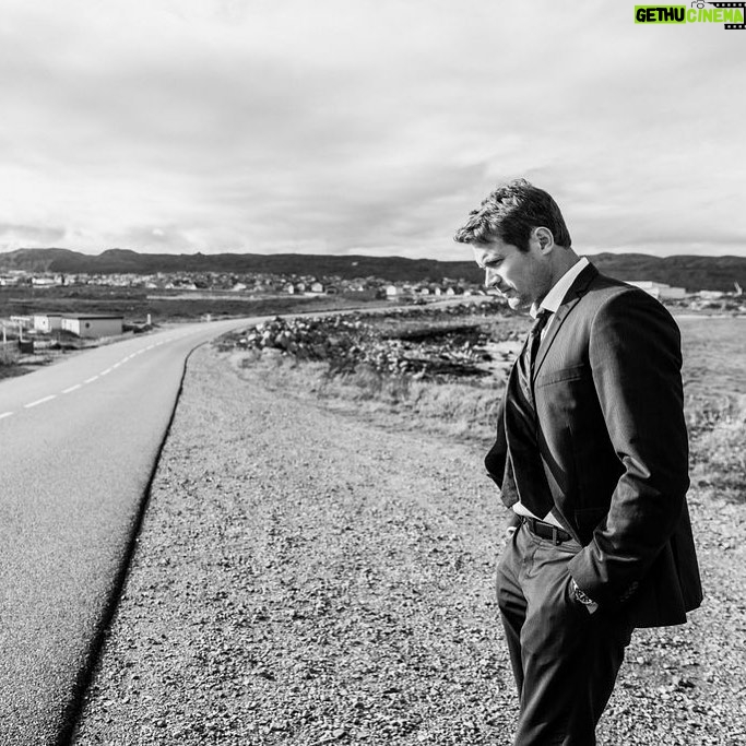 John Reardon - 3.1K Likes - #socialdistancing @theportraitsessions #stpierreetmiquelon