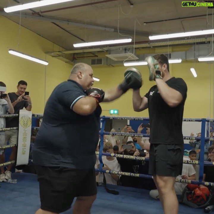 Johnny Fisher - 10.3K Likes - What a night back at grassroots level - the beating heart of boxing 🫀
An unforgettable night for young people at @lionboxingacademy_pitfieldst after @itsbigjohn1’s pad session masterclass 👏
Thanks again to @johnnyfisher1, @giorgiovisioli, the coaches, volunteers and all the kids in attendance 👊