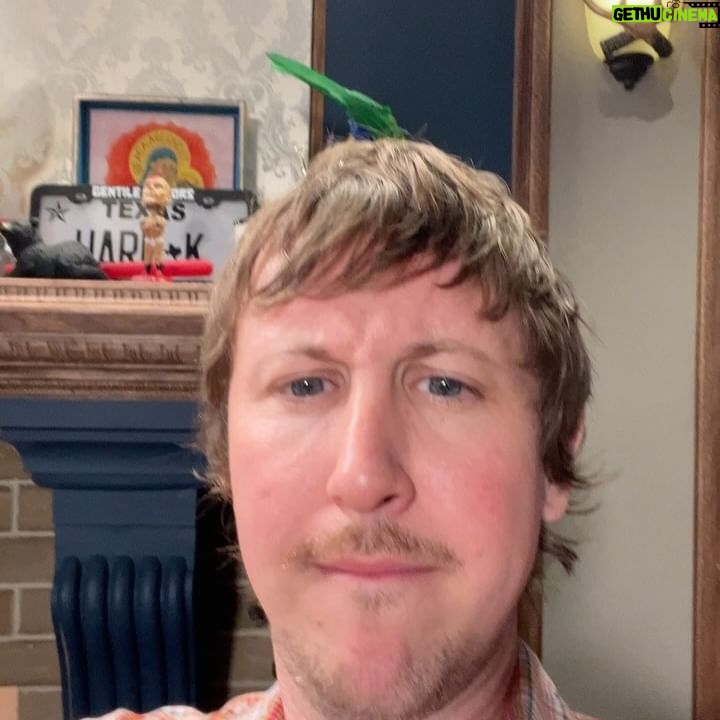 Johnny Pemberton - 6.2K Likes - love these mommies with the jeans so tight they can’t be touched through the fence #sippysips