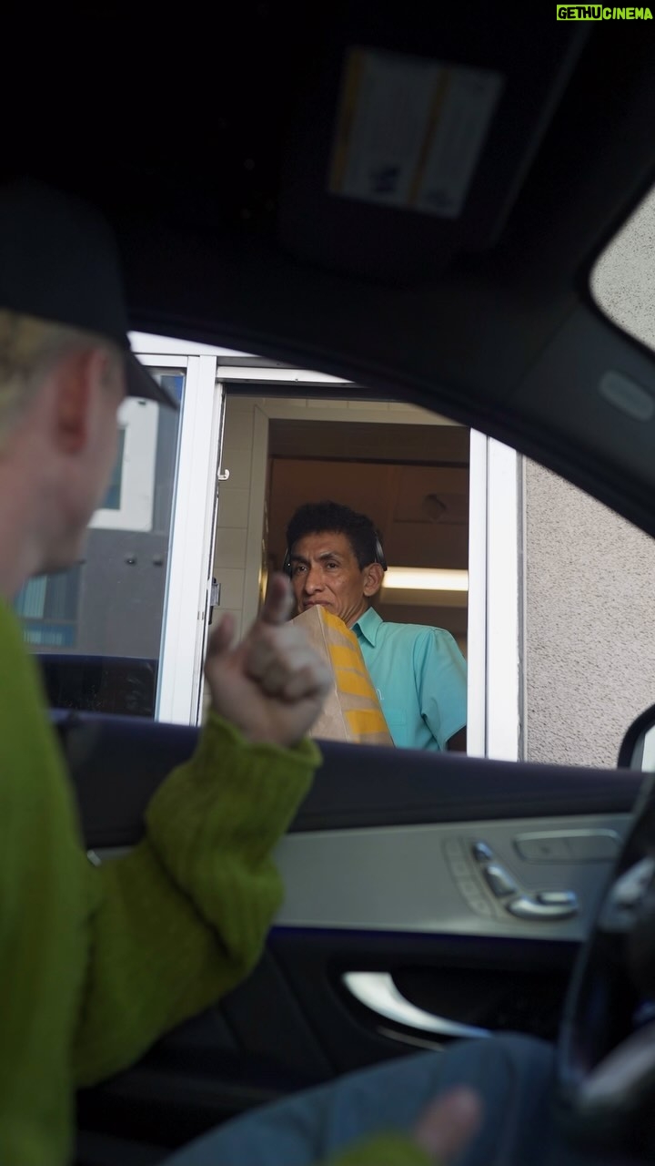 Jojo Tua - 81 Likes - enjoy this lil vlog-ski 💫🤍💫