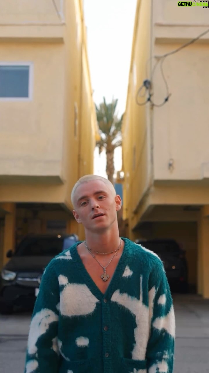 Jojo Tua - 248 Likes - 🩻