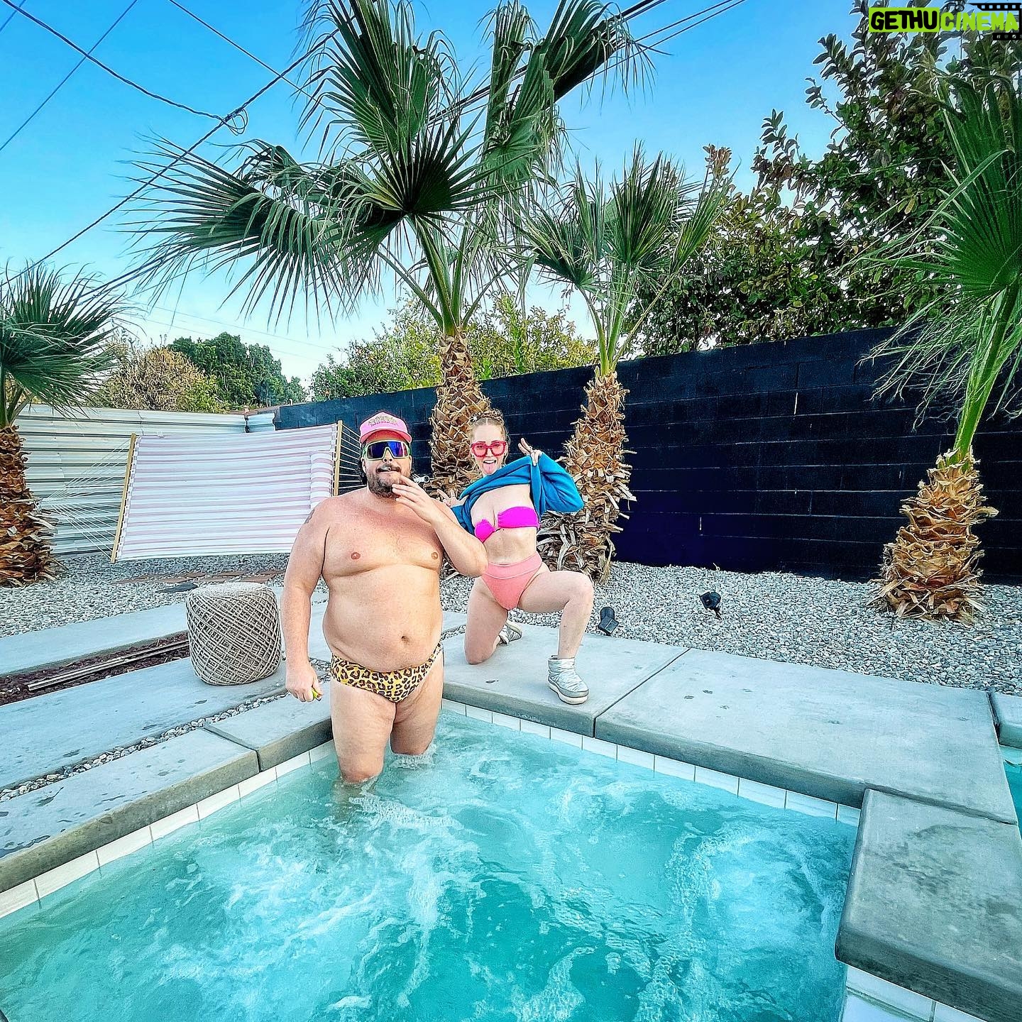 Jon Gabrus - 5.3K Likes - Babe, I think I did the collaborator thing right.