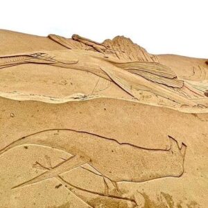 Jon Landau Instagram - Such a pleasure to be at the Busan International Film Festival in Korea and meet artist Ji Daeyoung, who led a team of six to create this amazing sand mural which is 10 meters tall and 25 meters long. Many thanks to Jakub Zimacek, Chen Han-Chung, Fang Chih Da, Daniel Robert Glover and Chen Yijing for their artistry. #AvatarTheWayofWater