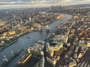 Jon Miller Instagram - SWIPE⬅️ 45 days until Giants pitchers and catchers report to #springtraining …so, what to do? We decided to go to London , which is dazzling during the holidays. 10 pics/vids (1-4)..We stayed at @thesavoylondon where they had it snow on the driveway each day between 5-7 pm! #letitsnow❄️ (5-6)..we stumbled upon a festive night of Christmas songs called “The West End Sings at Christmas” which featured many West End stars performing with the students of the West End MT school. SoundUp⬆️ #alliwantforchristmasisyou #westendlive (7-8)..Went to the #shardview at the top of the tallest building in Europe. Stunning views of the historic city! @towerbridge @thetoweroflondon #riverthamesview (9)..Wonderful night at 300-year old @stpaulscathedrallondon for The Prince’s Trust annual Christmas Concert. £500,000 was raised for underserved kids. A night to remember! #yaaasss @damejoannalumley #vanessaredgrave #stpaulscathedralchoir #goat🐐 (10)..The best part, sharing these special memories with our family. @moeleemiller @iamxtinamiller @xander_duke27 @sassyfist @misha_bonaventura @pugilistatrest