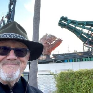 Jon Miller Instagram - SOUNDUP⬆️ An IG Standup Selfie 🗣️🤳 Report: 🌵⚾️#sfgiants pitchers & catchers are reporting to #springtraining in #scottsdaleaz today‼️ ⚾️🌵 #yaaasss #yayarea #oldtownscottsdale