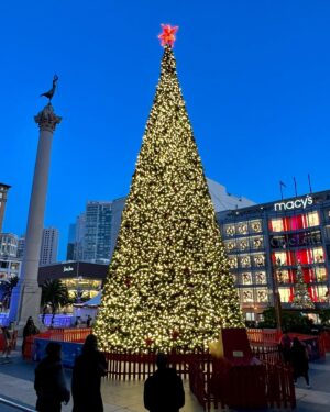 Jon Miller Instagram - SWIPE⬅️ My San Francisco walk.🎄🌈 ⚾️⚾️ 92 days ‘til #sfgiants pitchers & catchers report.⚾️⚾️ #yayarea #goat🐐 #endoftherainbow (With my iPhone 13 Pro Max). ************************************************************ #sfgiants #sdgigantes #goldenstatewarriors #49ersfaithful #knbr #nbcbayarea #nbcsportsbayarea #macys #neimanmarcus #unionsquare #citybythebay #skatingrink #powellstreet #westinstfrancis #holidaydestination #sftourism #sfphotography