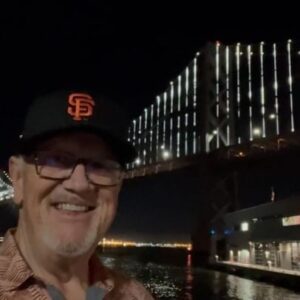 Jon Miller Instagram - Sound Up⬆️ An IG Standup Selfie Report 🗣🤳: The world’s largest art installation‼️ @baybridge @sanfrancisco.history @sfgiants @49ers @warriors #goat🐐 ************************************************************* #sfgiants #sfgigantes #49ers #goldenstatewarriors #knbr #nbcbayarea #nbcsportsbayarea #koningsdam #baybridge #goldengate #coittower #citybythebay #bridges_of_instagram
