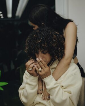 Jon Z Instagram - HBD 2 ME GRACIAS DIOS POR OTRO AÑO MÁS DE VIDA! CELEBRANDO MI LIBERTAD QUE AL FIN SOY LIBRE DE MI ANTIGUO CONTRATO Y HOY A LAS 12 SALE MÚSICA NUEVA PUÑETA EL PRIMER SENCILLO DE EL ÁLBUM #LHR TAMBIEN DE PASO CELEBRANDO LA VICTORIA DE @maripilyoficial PUÑETA! 🇵🇷 🤘🏽🤣 ESTOY FELIZ PUÑETAAAAA! YA MISMO ME VOY LIVE! A DARLE UNA NOTICIA 🙏🏽🫶🏽🤪
