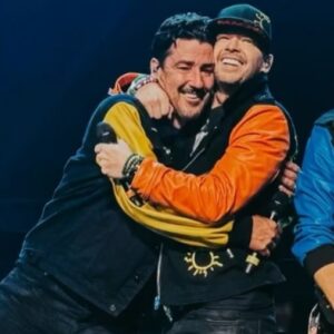 Jonathan Knight Instagram - Today I celebrate a man with a heart the size of the moon!  Words can  never express what we’ve shared together since childhood. Love, love, love this amazing man! Happy Birthday, Donald ❤️