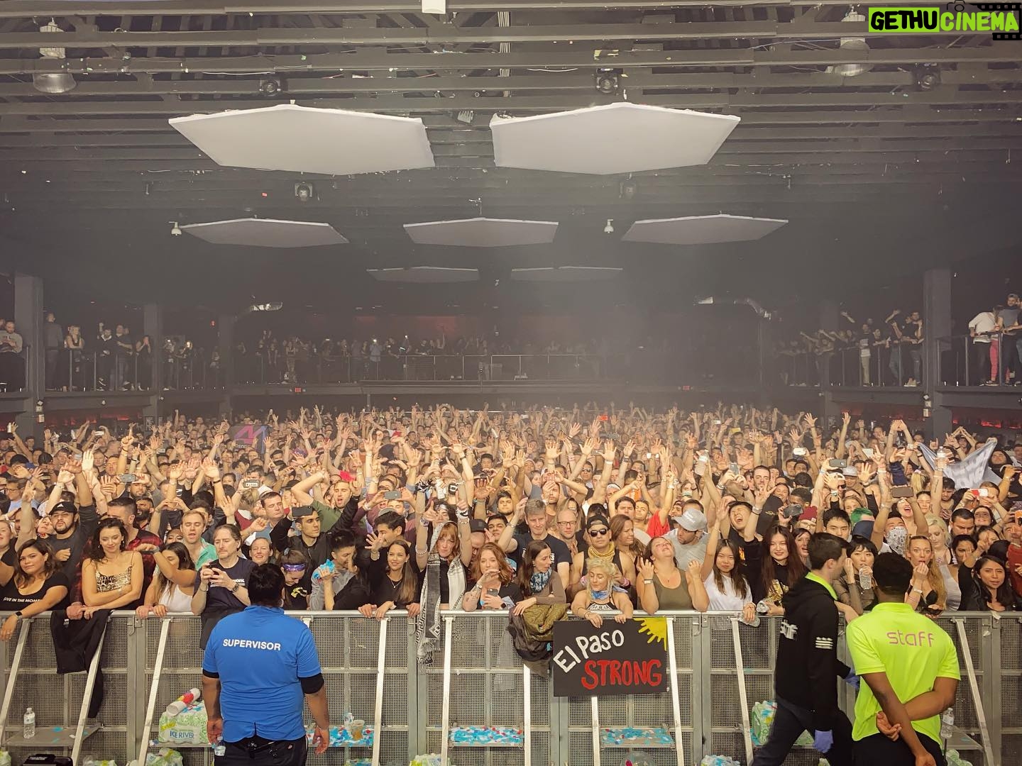 Jono Grant - 1.5K Likes - Good times in the awesome @echostagedc #Anjunafamily #AboveandBeyond