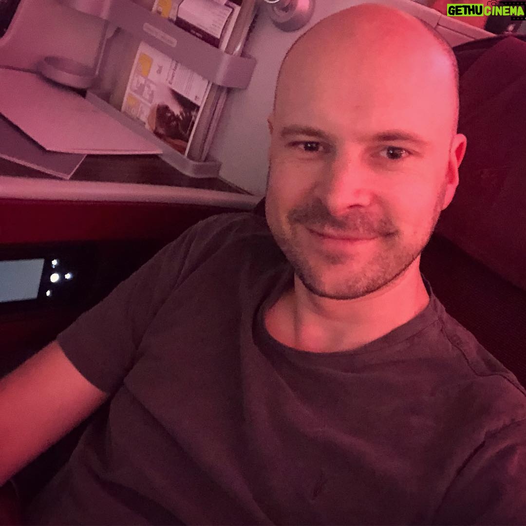 Jono Grant - 2.1K Likes - Hello from 33,993 feet #UpInTheAir #Australia #HomeBound #AboveandBeyond