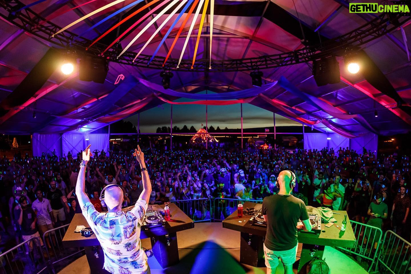 Jono Grant - 1.8K Likes - Me vs @jamesanjunadeep at the #ABGTW silent disco last night!
📷 @alivecoverage