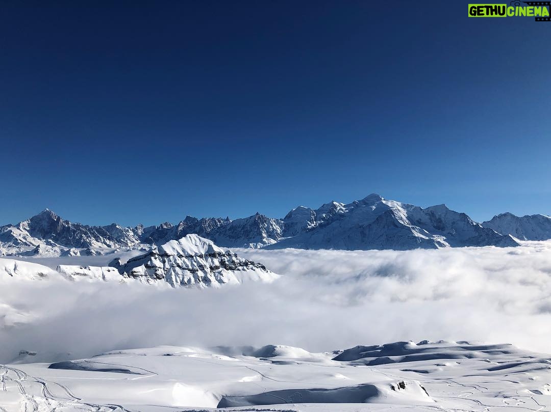 Jono Grant - 1.7K Likes - Life above the clouds today #naturalbeauty #skiing #scenery #France